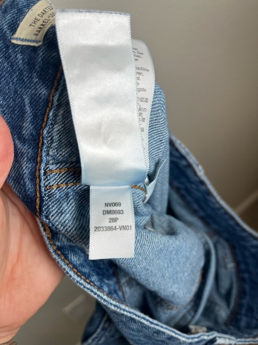 Madewell The Darted Barrel Leg Jean in Medium Wash Women’s 28P - Picture 10 of 13